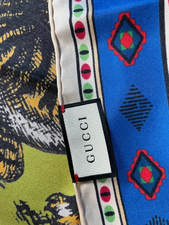 👜 Rare Gucci Blind For Love Tiger Moon Silk Scarf – NWT - Picture 14 of 16